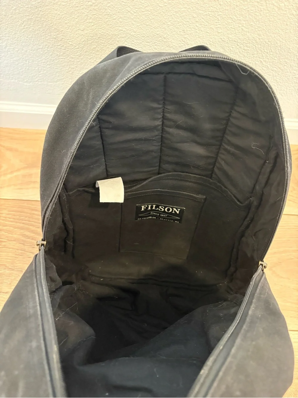 Filson authentic bandera